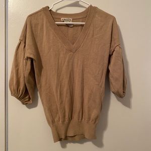 Vneck 1/4 length blouse